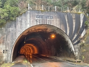 補正予算を活用し修繕工事を実施する戸波浦トンネル
